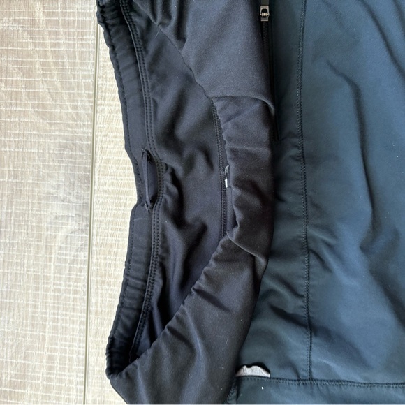 Oiselle Navy Women's Skort - Picture 8 of 8